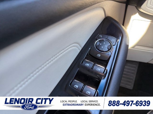 Certified 2020 Ford Edge Titanium w/ Equipment Group 301A AWD/4WD image 18