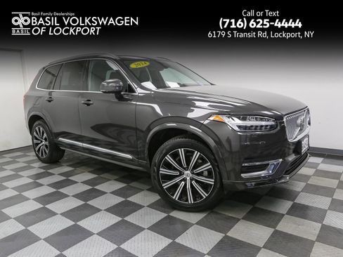 Used 2024 Volvo XC90 B5 Core w/ Climate Package image 1