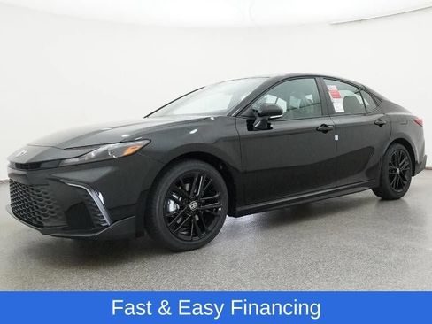 New 2026 Toyota Camry SE FWD image 17