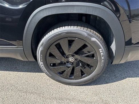 New 2026 Volkswagen Atlas SE image 7