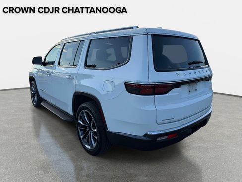 Used 2022 Jeep Wagoneer Series II w/ Premium Group I AWD/4WD image 4