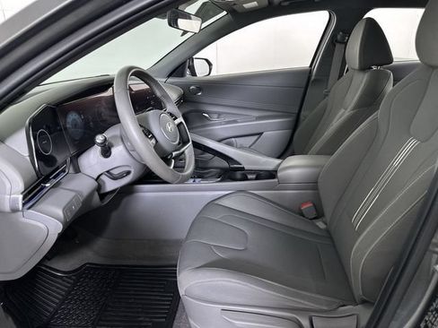 Used 2024 Hyundai Elantra SEL w/ Convenience Package FWD image 20