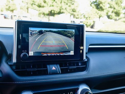 Certified 2024 Toyota RAV4 XLE w/ Convenience Package image 31