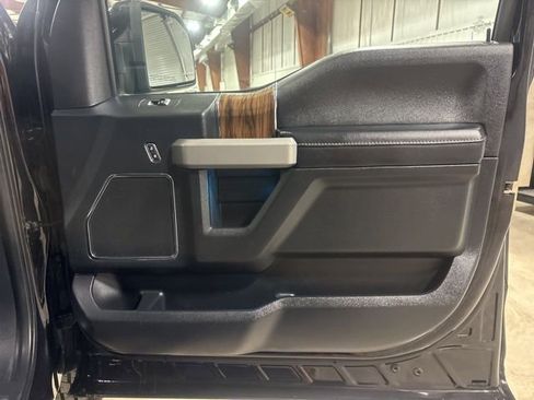 Used 2020 Ford F150 Lariat image 9