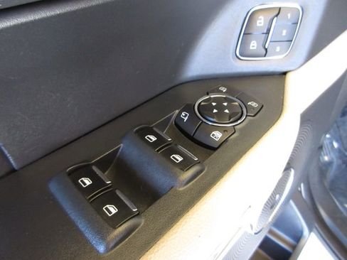 Certified 2024 Ford Expedition Max XLT image 10