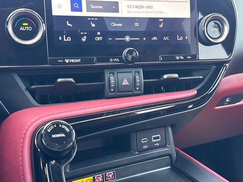 Used 2025 Lexus NX 250 FWD w/ Cold Area Package image 22