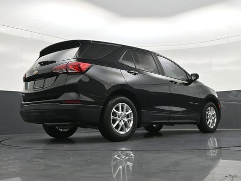 Used 2024 Chevrolet Equinox LS FWD image 28