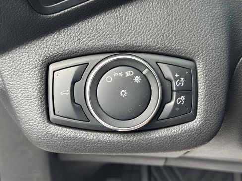 Used 2019 Ford Escape S image 18