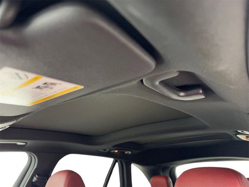 Used 2022 Mercedes-Benz GLC 300 w/ AMG Line image 65