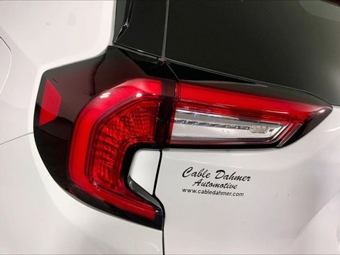 Used 2024 GMC Terrain SLE FWD image 27