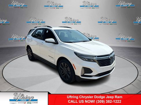 Used 2022 Chevrolet Equinox RS w/ Infotainment Package image 1