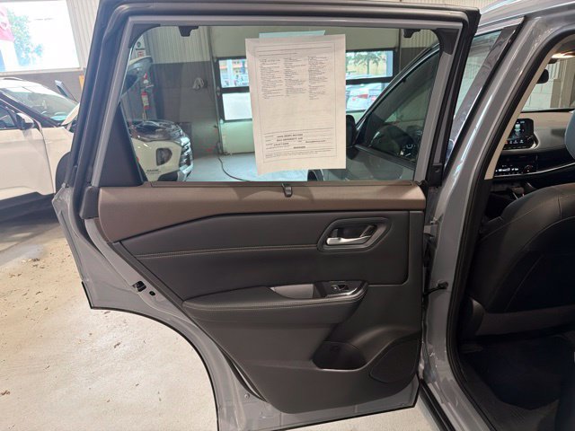 Used 2023 Nissan Rogue SL w/ SL Premium Package AWD/4WD image 41