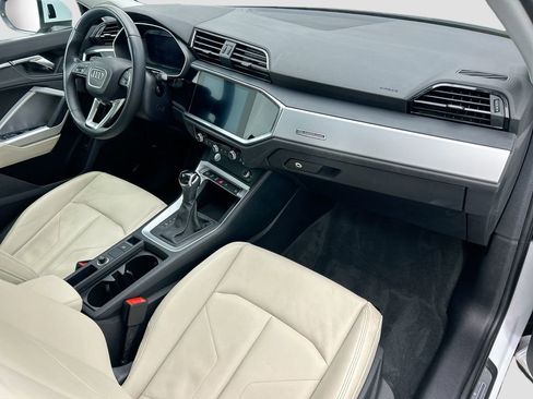 Used 2020 Audi Q3 2.0T Premium w/ Convenience Package image 19