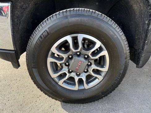 Used 2022 GMC Sierra 2500 SLE image 23