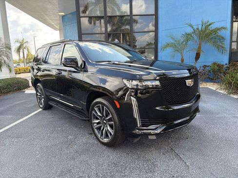 Used 2023 Cadillac Escalade Sport AWD/4WD image 2