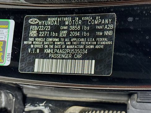 Used 2023 Hyundai Elantra Limited FWD image 27