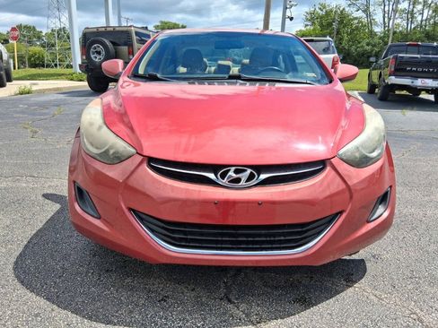 Used 2013 Hyundai Elantra GLS FWD image 2