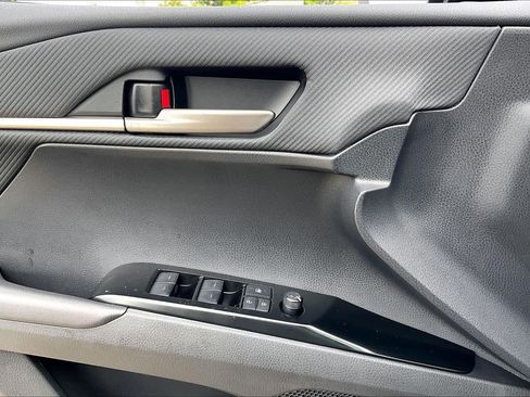 New 2026 Toyota Camry SE FWD image 18
