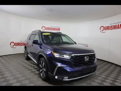 Used 2023 Honda Pilot Touring image 13