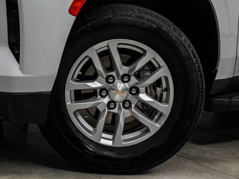 Used 2024 Chevrolet Tahoe LT RWD image 3