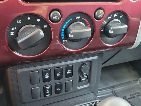 Used 2007 Toyota FJ Cruiser 4WD image 18