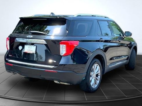 Used 2023 Ford Explorer XLT w/ Equipment Group 202A AWD/4WD image 11
