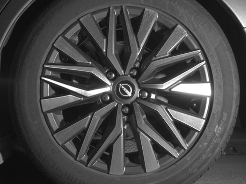 Used 2025 Nissan Altima 2.5 SV image 14