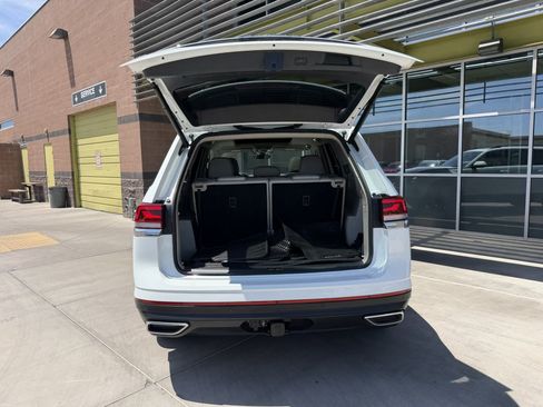 Used 2024 Volkswagen Atlas SE FWD image 39