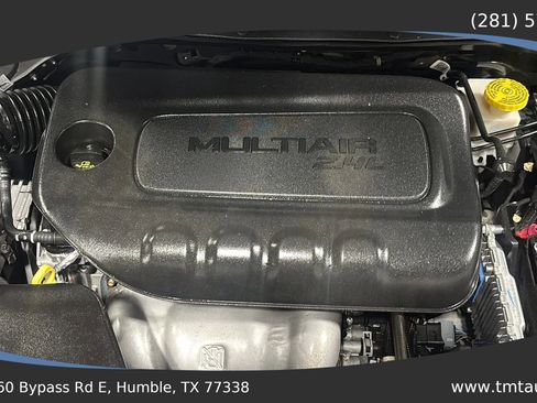 Used 2020 Jeep Cherokee Latitude w/ Cold Weather Group FWD image 18