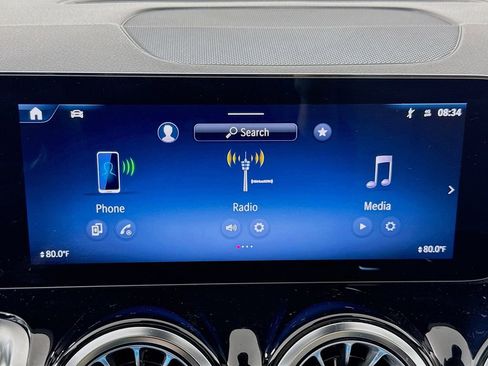 Used 2024 Mercedes-Benz GLB 250 4MATIC image 14