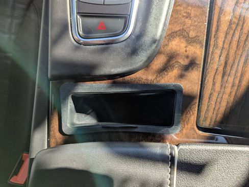 Used 2022 Cadillac Escalade ESV Sport Platinum image 30