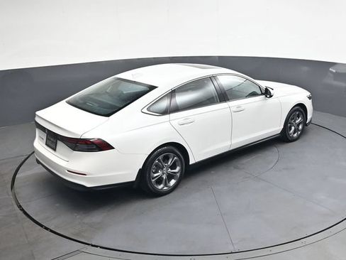 Used 2024 Honda Accord EX image 22