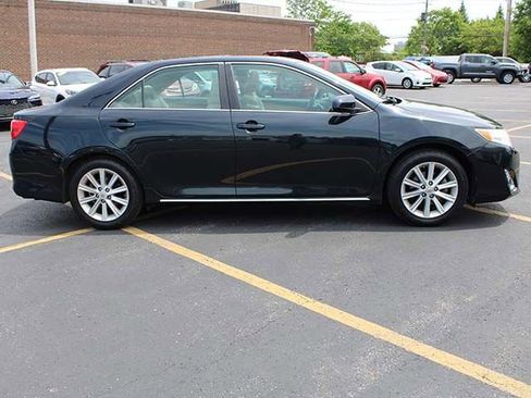 Used 2012 Toyota Camry XLE FWD image 5