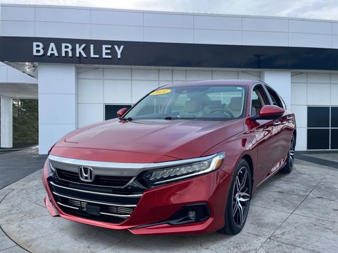 Used 2021 Honda Accord Touring image 3