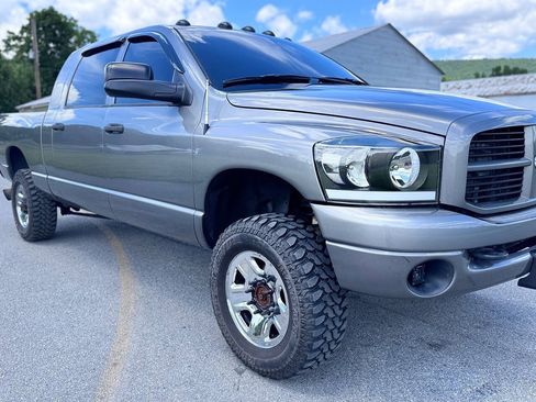Used 2006 Dodge Ram 2500 Truck SLT AWD/4WD image 1
