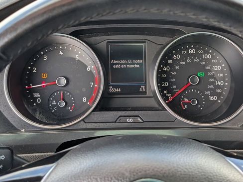 Used 2019 Volkswagen Tiguan SE w/ Panoramic Sunroof Package image 21