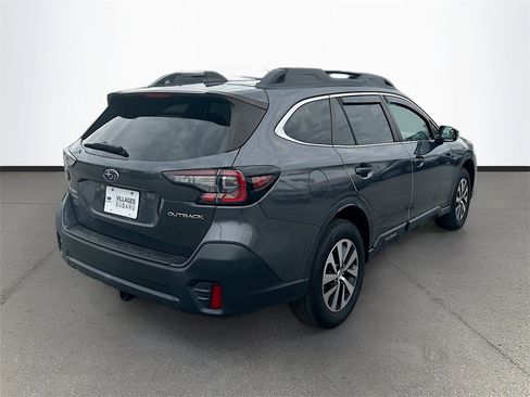 Used 2022 Subaru Outback Premium image 7