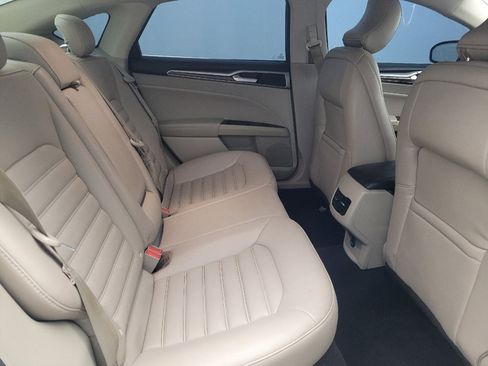 Used 2019 Ford Fusion SEL FWD image 19