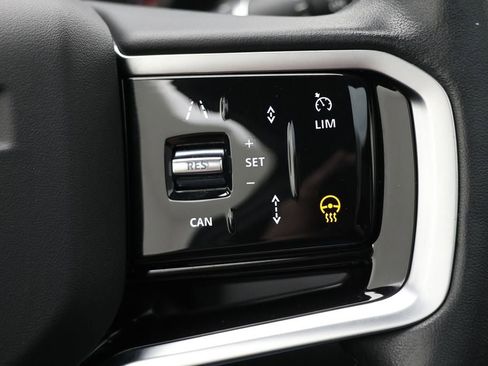 Used 2023 Land Rover Discovery Sport S image 21