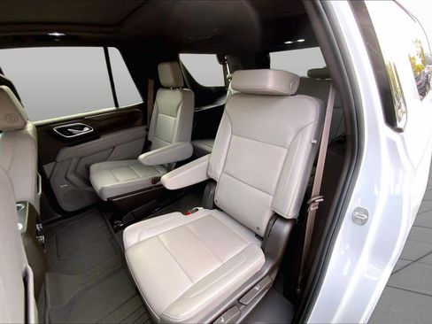 Used 2023 Chevrolet Tahoe LT w/ Luxury Package RWD image 20