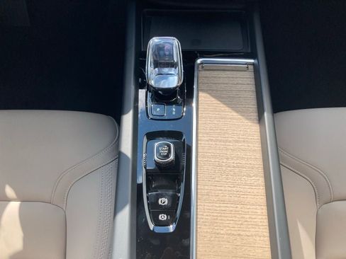 Certified 2026 Volvo XC60 B5 Plus w/ Climate Package image 13