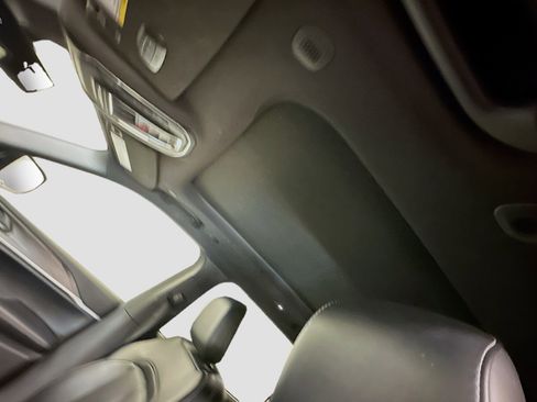 Used 2024 Jeep Grand Cherokee L Limited w/ Luxury Tech Group II image 27