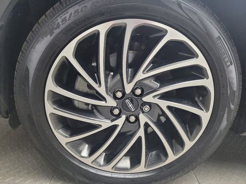 Used 2019 Lincoln Nautilus Reserve w/ Driver Assistance Package AWD/4WD image 31