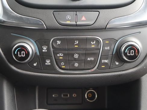 Used 2024 Chevrolet Equinox LT w/ LPO, Floor Liner Package image 17