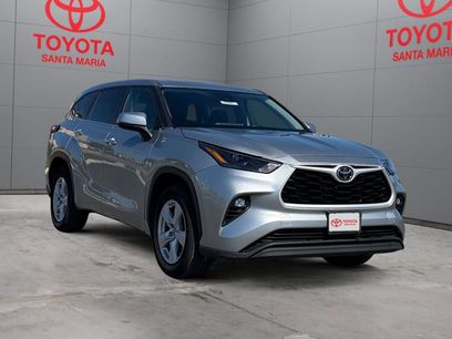 Used 2024 Toyota Highlander LE