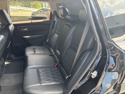 Used 2021 Nissan Rogue Platinum FWD image 19