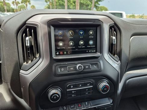 Used 2019 Chevrolet Silverado 1500 Custom Trail Boss AWD/4WD image 17