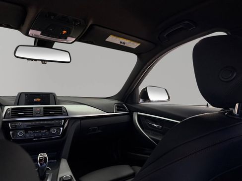 Used 2018 BMW 330i Sedan w/ Shadow Sport Edition RWD image 23