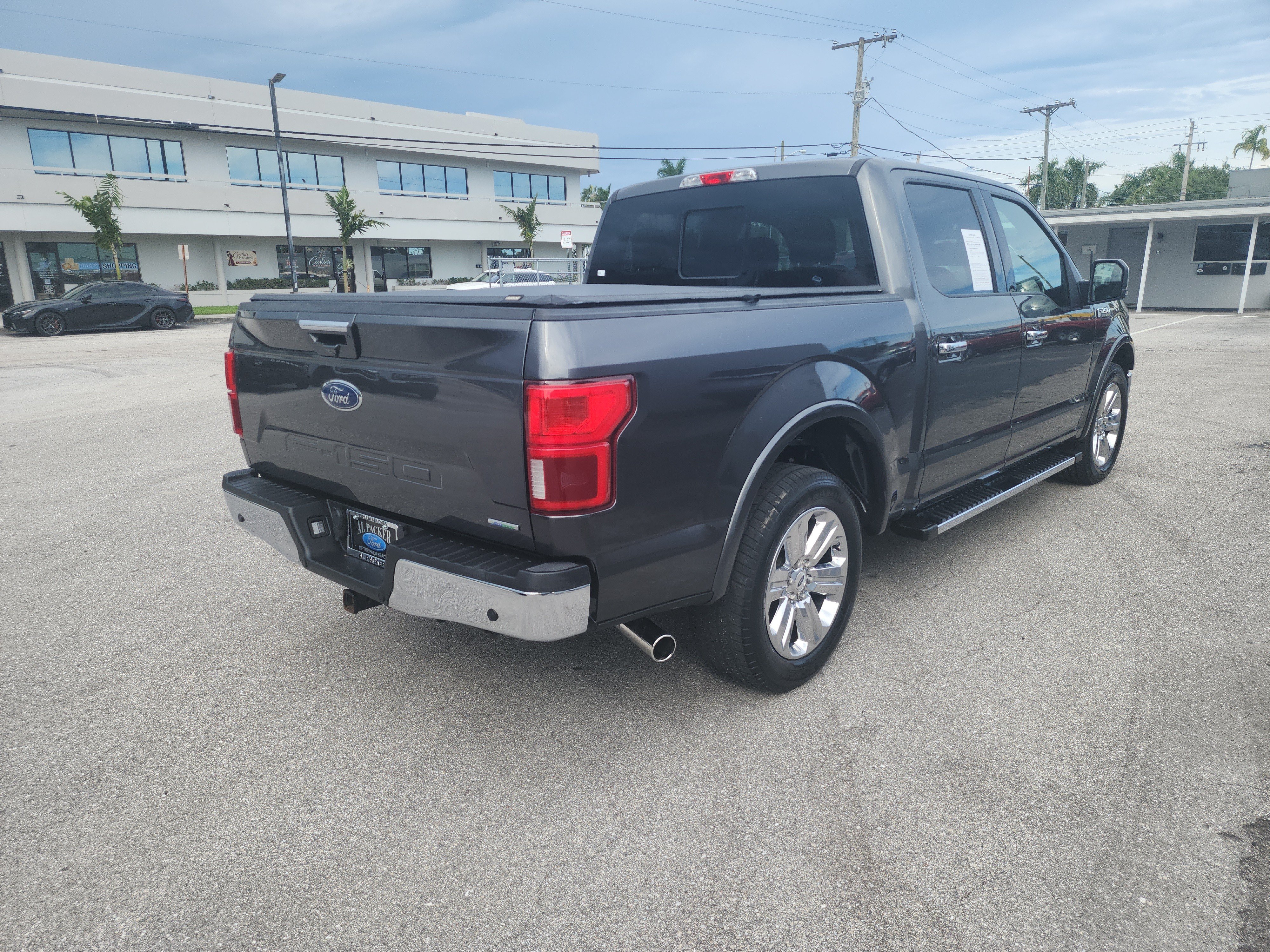 Used 2018 Ford F150 Lariat RWD image 5