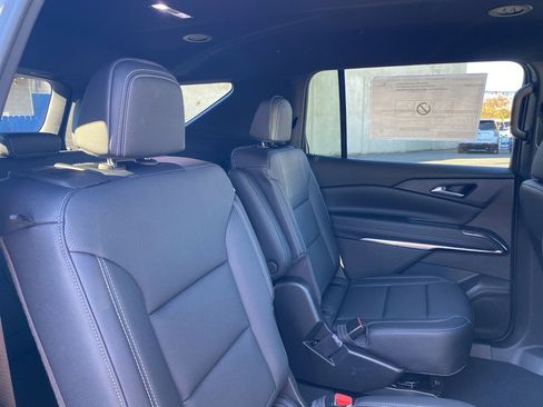 New 2026 Chevrolet Traverse LT w/ Midnight/Sport Edition image 18